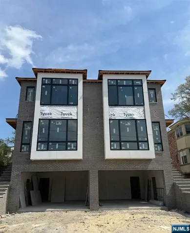 156 Morningside Lane Palisades Park NJ 07650
