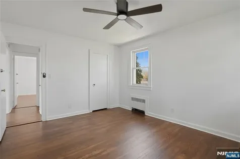 8 E Ridgewood Avenue Paramus NJ 07652