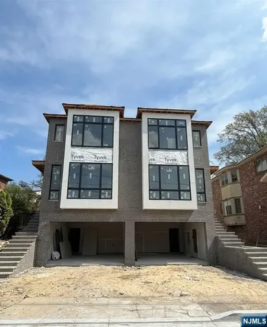 156 Morningside Lane Palisades Park NJ 07650