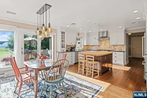 741 Charnwood Drive Wyckoff NJ 07481
