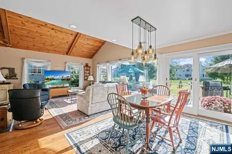 741 Charnwood Drive Wyckoff NJ 07481