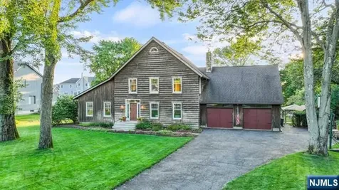 741 Charnwood Drive Wyckoff NJ 07481