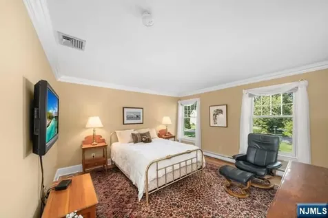 741 Charnwood Drive Wyckoff NJ 07481