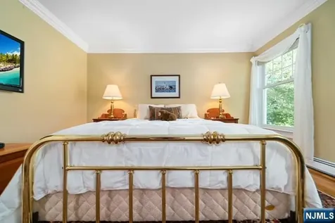 741 Charnwood Drive Wyckoff NJ 07481