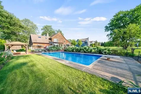741 Charnwood Drive Wyckoff NJ 07481