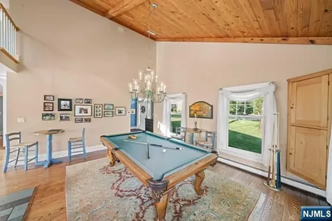 741 Charnwood Drive Wyckoff NJ 07481