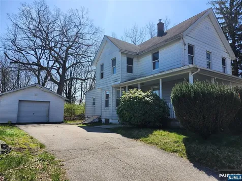 5 Locust Street Wanaque NJ 07420
