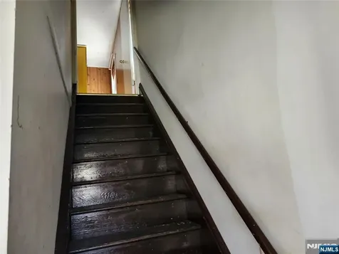 5 Locust Street Wanaque NJ 07420