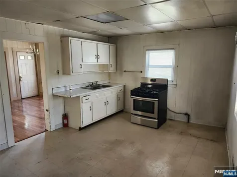 5 Locust Street Wanaque NJ 07420