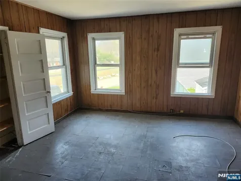 5 Locust Street Wanaque NJ 07420