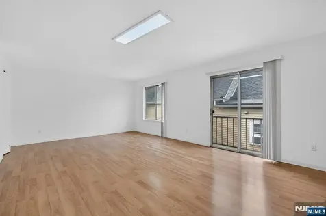 485 Broadway Newark NJ 07104