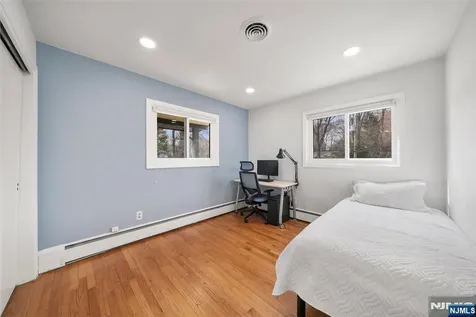 970 Soldier Hill Road Emerson NJ 07630