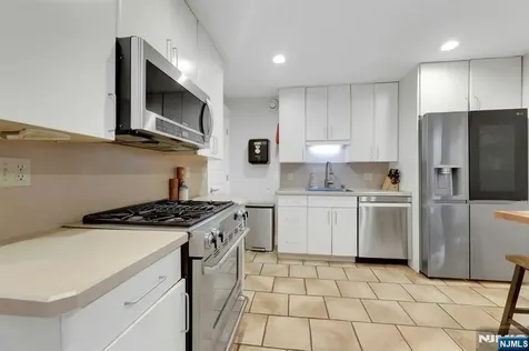 962 Pines Terrace Franklin Lakes NJ 07417