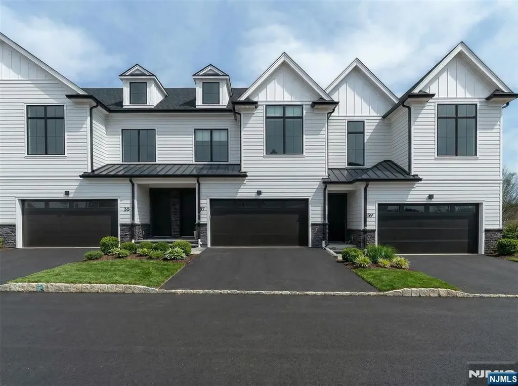 37 Feldman Court Paramus NJ 07652