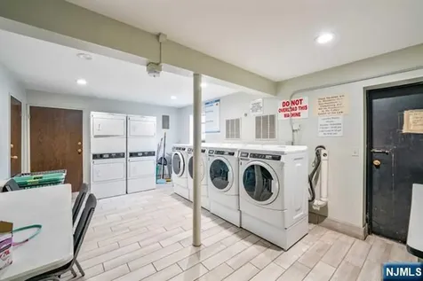 1003 Unicorn Way Clifton NJ 07011