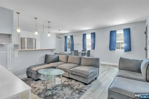 1003 Unicorn Way Clifton NJ 07011