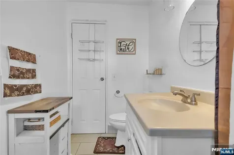 1003 Unicorn Way Clifton NJ 07011