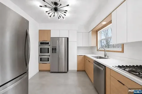439 Bergen Boulevard Palisades Park NJ 07650