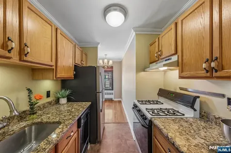 241 E Main Street Bergenfield NJ 07621