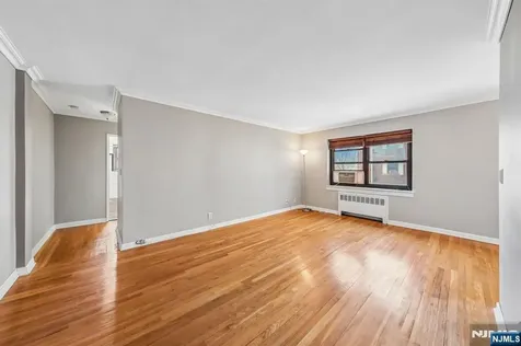241 E Main Street Bergenfield NJ 07621
