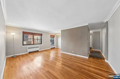 241 E Main Street Bergenfield NJ 07621