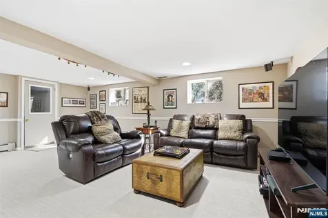 81 S 5th Street Park Ridge NJ 07656