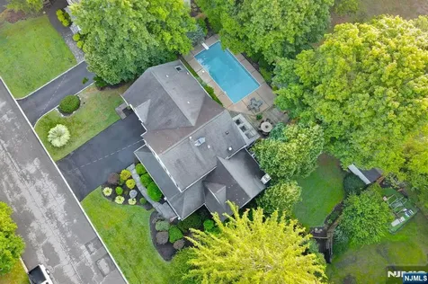 81 S 5th Street Park Ridge NJ 07656