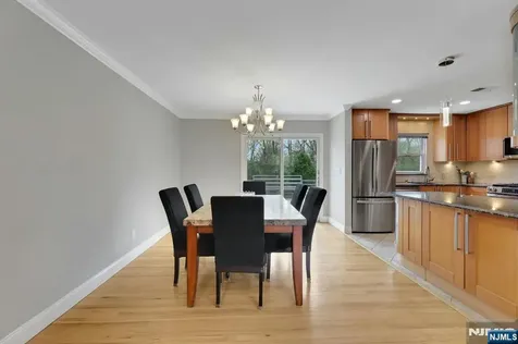 9-09 Elaine Terrace Fair Lawn NJ 07410