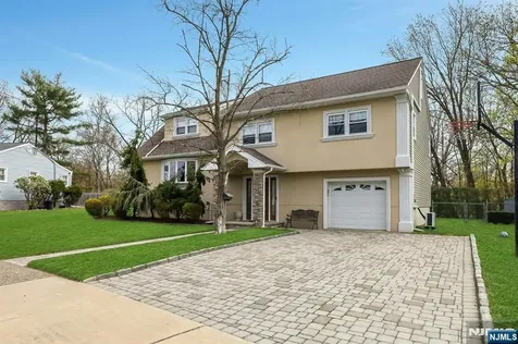 9-09 Elaine Terrace Fair Lawn NJ 07410