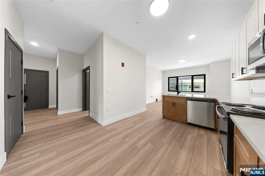 87-89 Mary Paterson NJ 07503