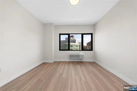 87-89 Mary Paterson NJ 07503