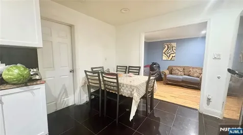 17 Cleveland Avenue Harrison NJ 07029