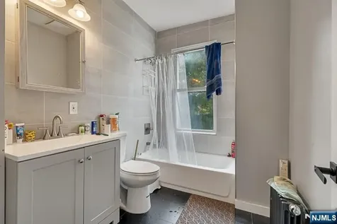 14-16 Crown Street Bloomfield NJ 07003