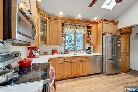 70 Skyline Drive Oakland NJ 07436