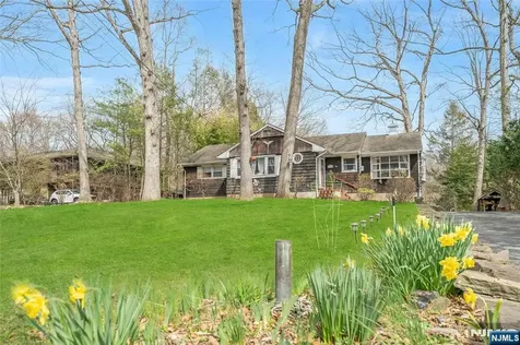 70 Skyline Drive Oakland NJ 07436