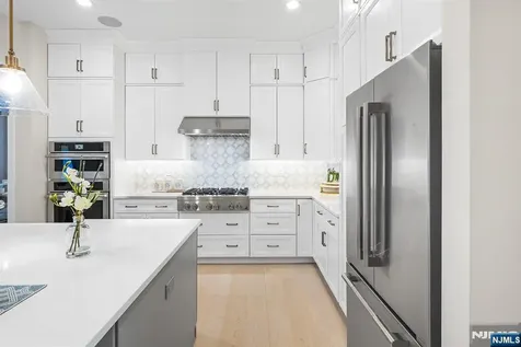 15 Muirfield River Vale NJ 07675