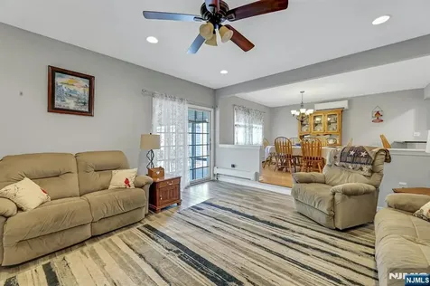 16 Maple Hill Road Clifton NJ 07013