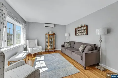 16 Maple Hill Road Clifton NJ 07013