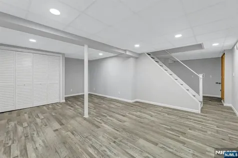 16 Maple Hill Road Clifton NJ 07013