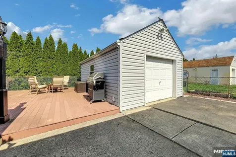 16 Maple Hill Road Clifton NJ 07013