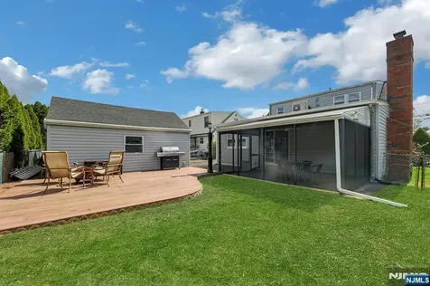 16 Maple Hill Road Clifton NJ 07013