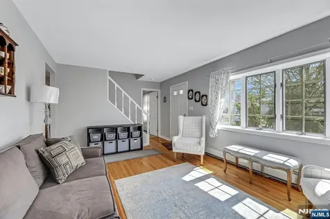 16 Maple Hill Road Clifton NJ 07013