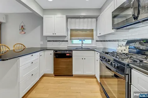 16 Maple Hill Road Clifton NJ 07013