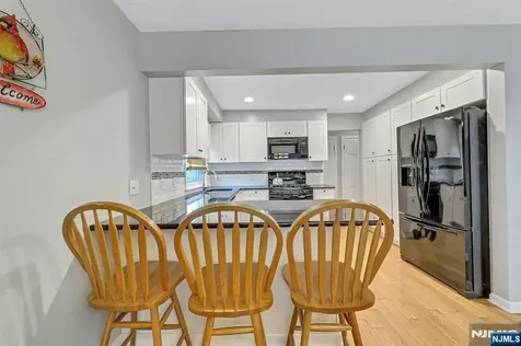 16 Maple Hill Road Clifton NJ 07013