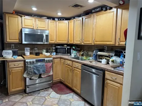 12 Storms Avenue Wanaque NJ 07420