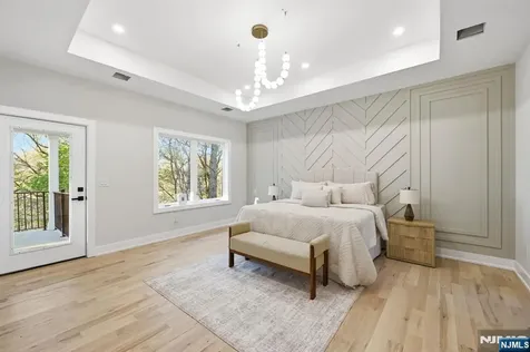 11 Elmwood Court Livingston NJ 07039
