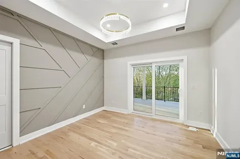 11 Elmwood Court Livingston NJ 07039