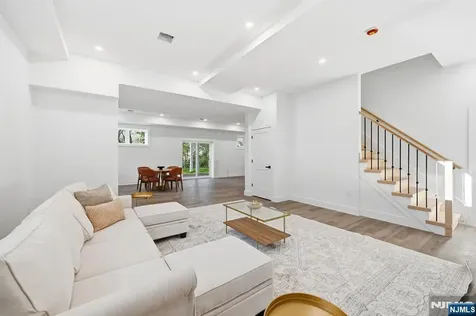 11 Elmwood Court Livingston NJ 07039