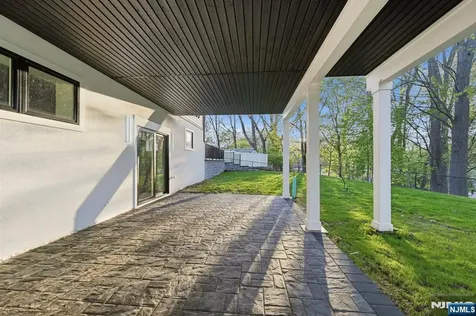 11 Elmwood Court Livingston NJ 07039