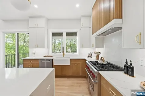 11 Elmwood Court Livingston NJ 07039